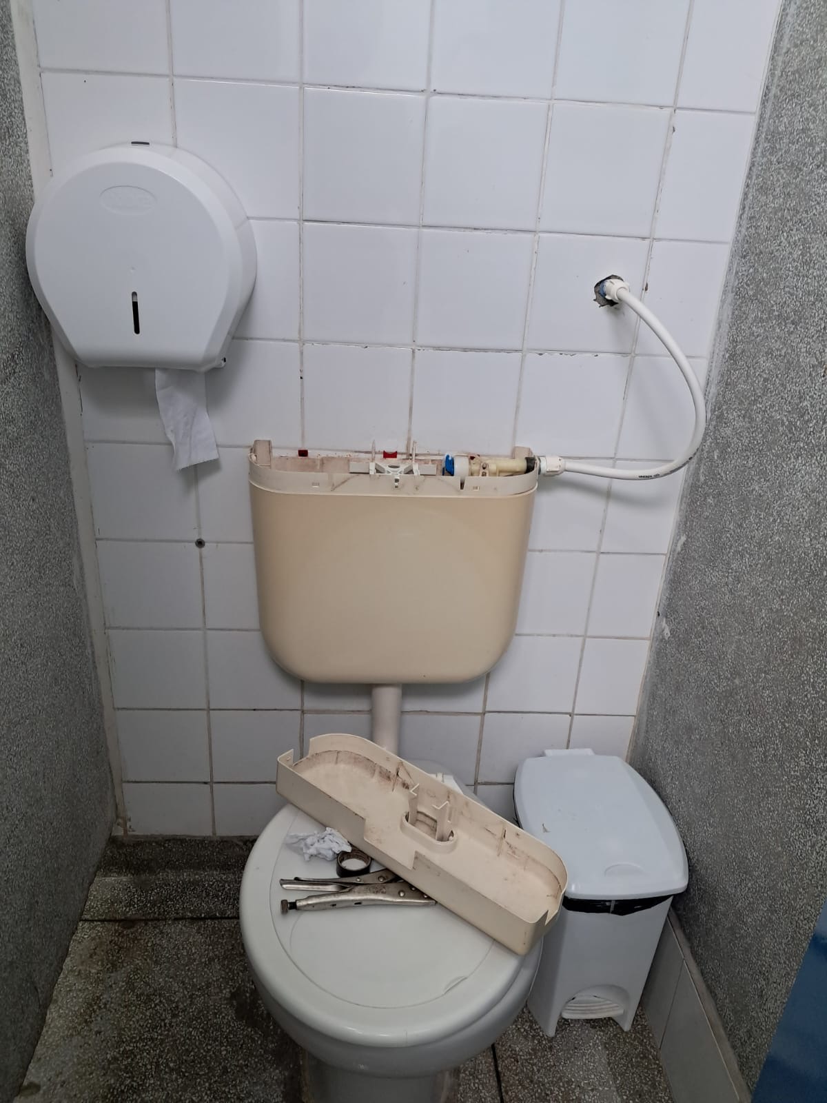 Troca de reparos de caixa acopla 